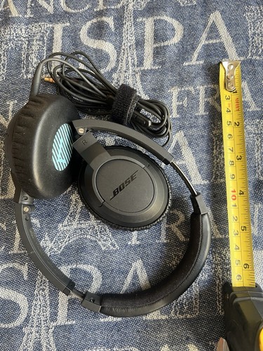 Mini ear bose earphones - bose, on